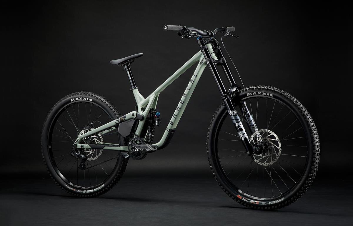 Commencal Supreme DH V5 Essential Heritage Green