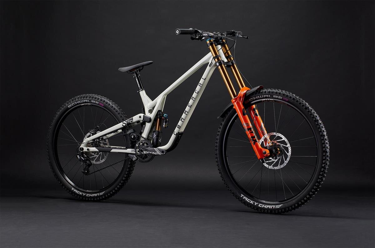 Commencal Supreme DH V5 Signature Clear Silver